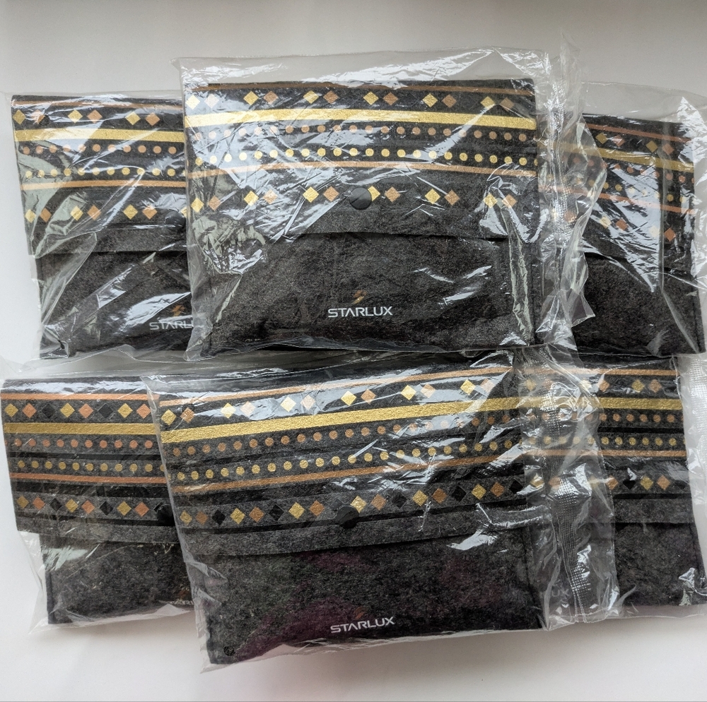 Starlux Six Travel Amenity Kits in Grey - Picture 6 of 6
